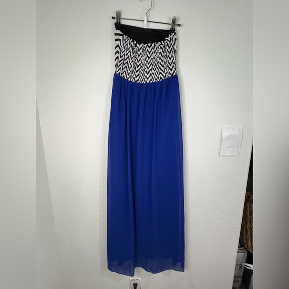 Sweet Storm Chevron Maxi Dress Small Strapless Blue Flowy 47β - Picture 5 of 16